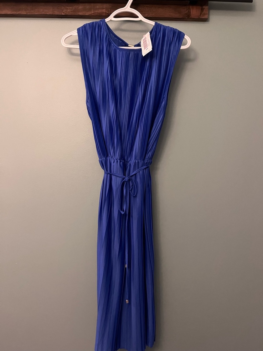 Blue Pleated Sleeveless Maxi Dress with Waist Tie